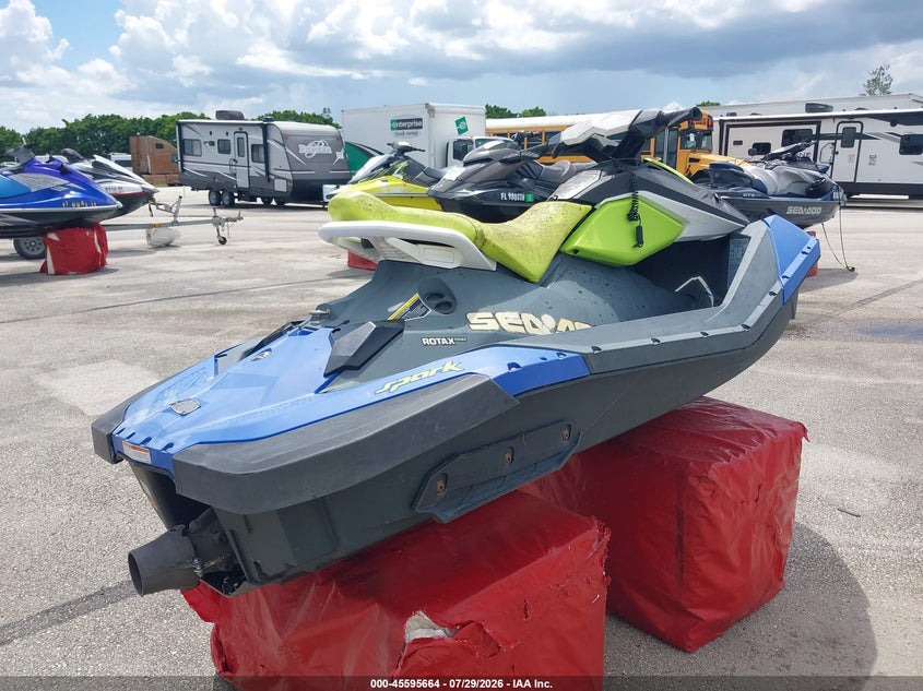2020 SEA DOO BOMBARDIER CANA auction photo 4