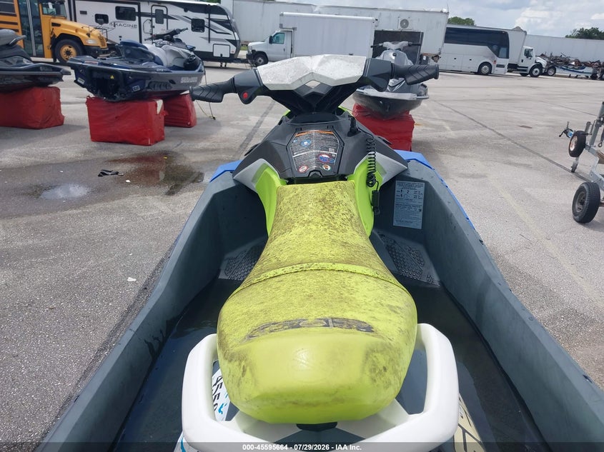 2020 SEA DOO BOMBARDIER CANA auction photo 5