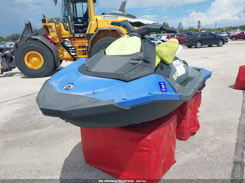 2020 SEA DOO BOMBARDIER CANA auction photo 6