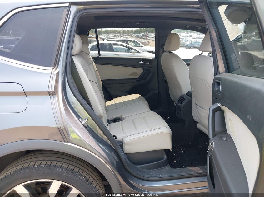 2019 Volkswagen Tiguan 2.0T Sel Premium/2.0T Sel Premium R-Line VIN: 3VV4B7AX0KM037972 Lot: 45595671