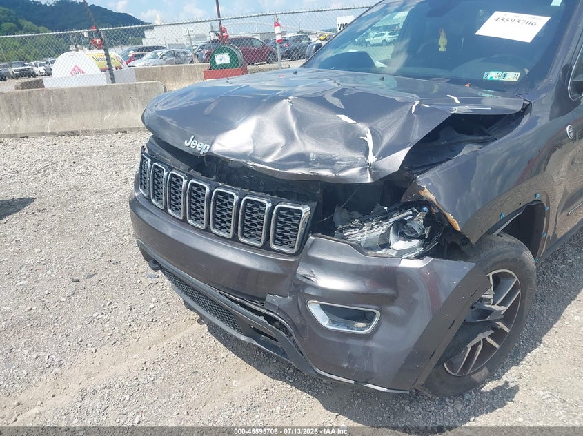 2018 Jeep Grand Cherokee Laredo E 4X4 VIN: 1C4RJFAG5JC504210 Lot: 45595706