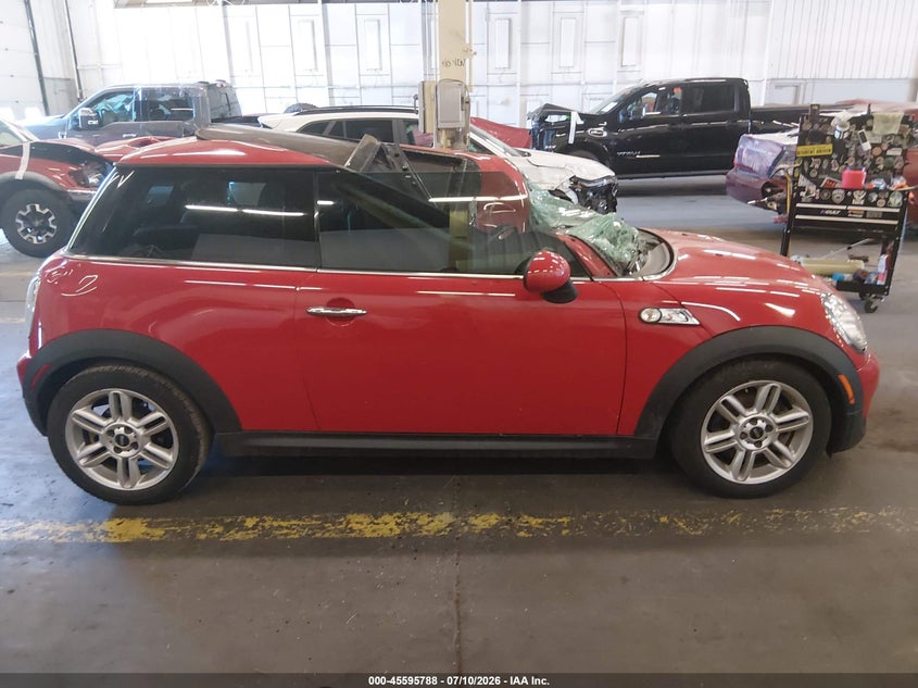 2013 MINI HARDTOP COOPER S · Photo 14