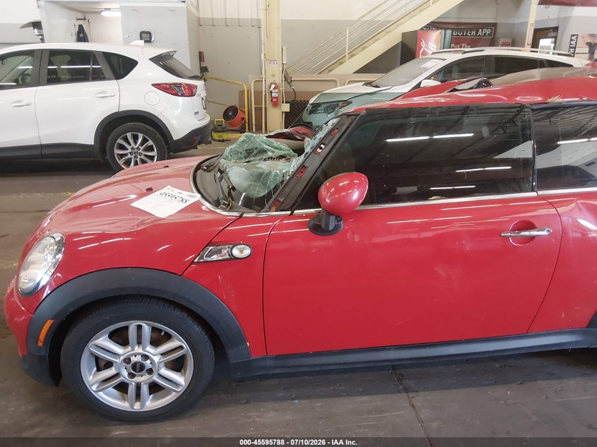 2013 MINI HARDTOP COOPER S · Photo 6