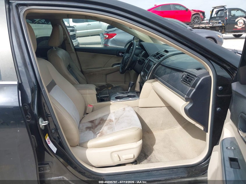 2013 TOYOTA CAMRY HYBRID auction photo 5