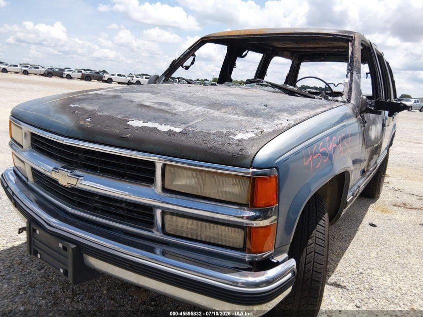1995 Chevrolet Tahoe C1500, Полностью сгорел, IAAI, VIN 1GNEC13K6SJ406742 — фото 2