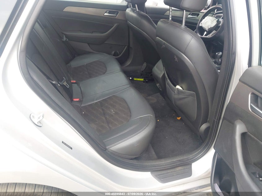2018 HYUNDAI SONATA auction photo 8
