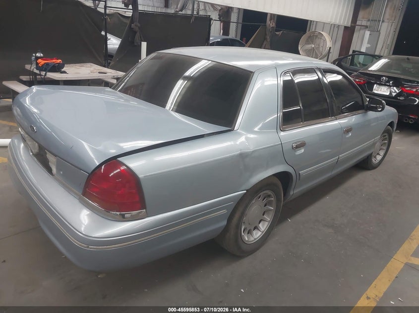 2002 FORD CROWN VICTORIA auction photo 4
