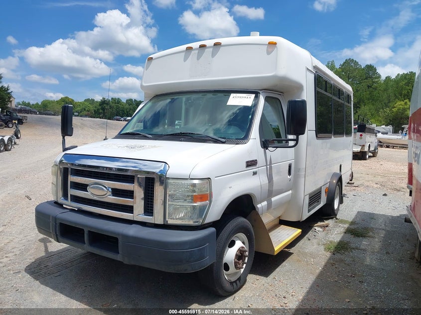 2015 FORD E-350 CUTAWAY auction photo 2