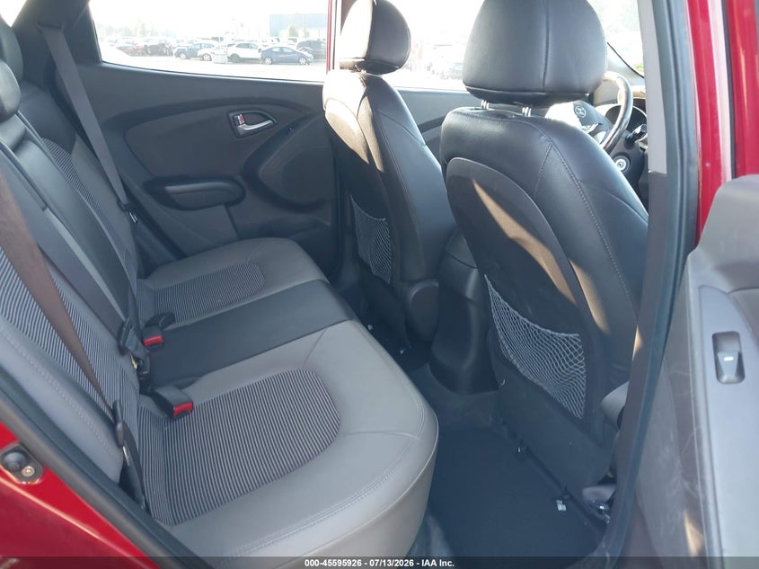 2012 HYUNDAI TUCSON auction photo 8