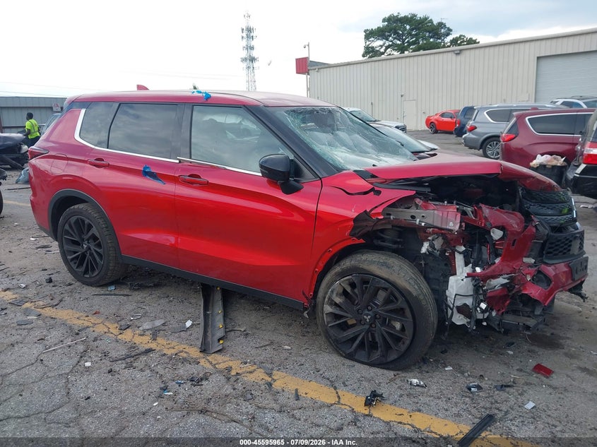 2023 MITSUBISHI OUTLANDER auction photo 1