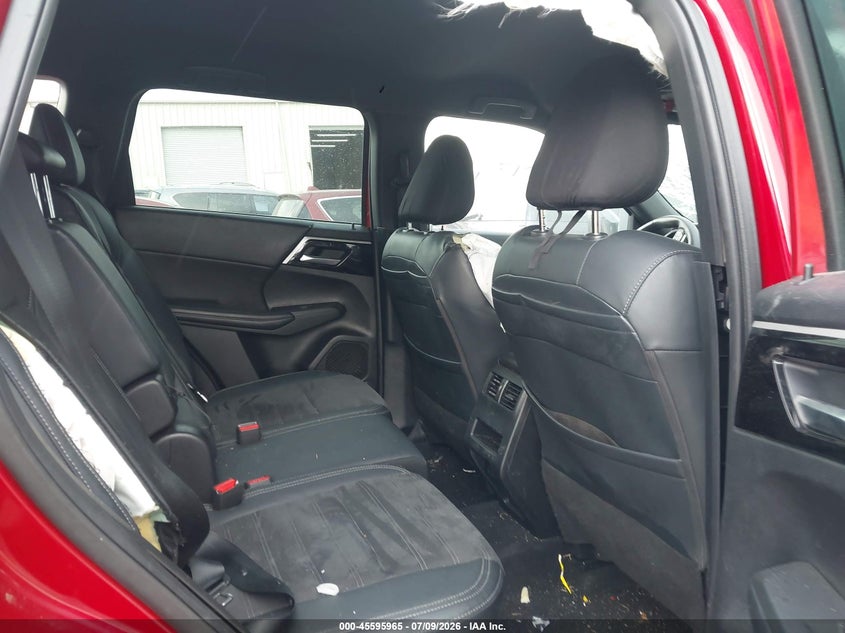 2023 MITSUBISHI OUTLANDER auction photo 8