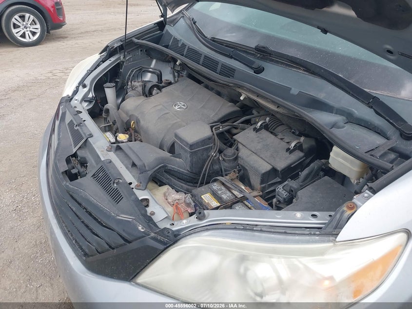 TOYOTA SIENNA - zdjęcie 10