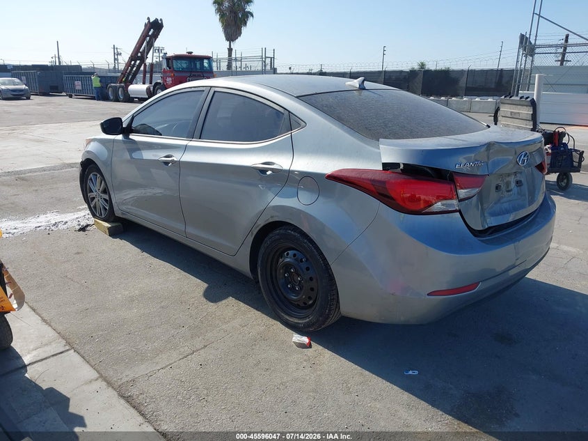 2014 HYUNDAI ELANTRA auction photo 3
