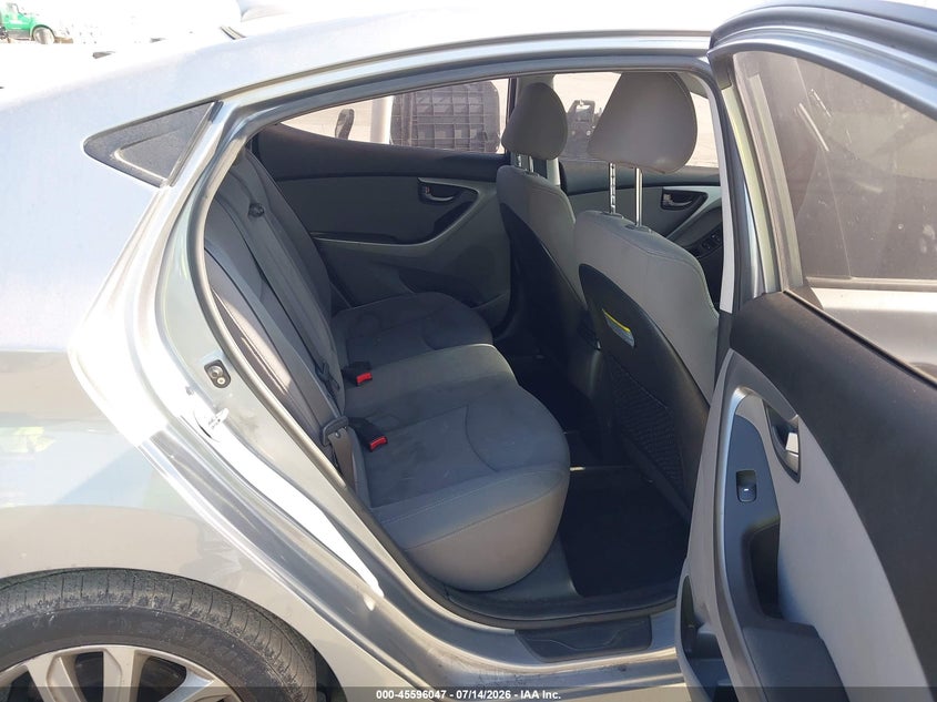 2014 HYUNDAI ELANTRA auction photo 8