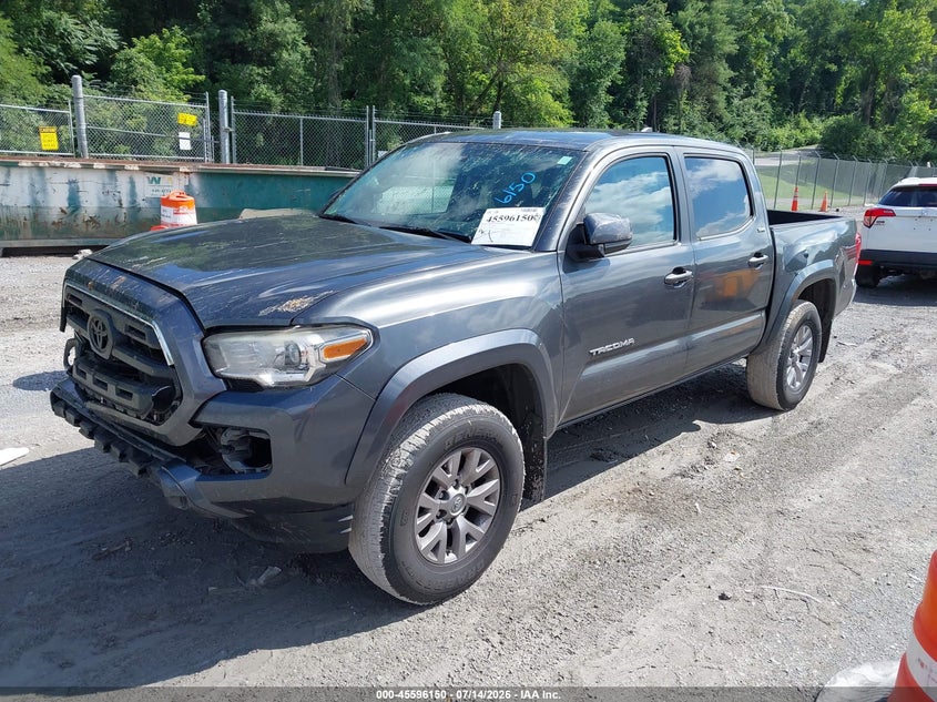 2017 TOYOTA TACOMA auction photo 2