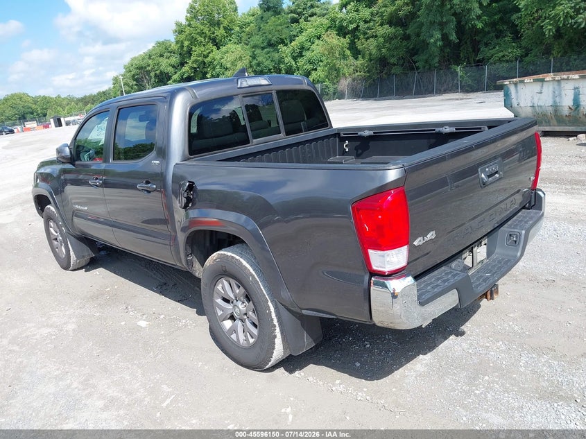 2017 TOYOTA TACOMA auction photo 3