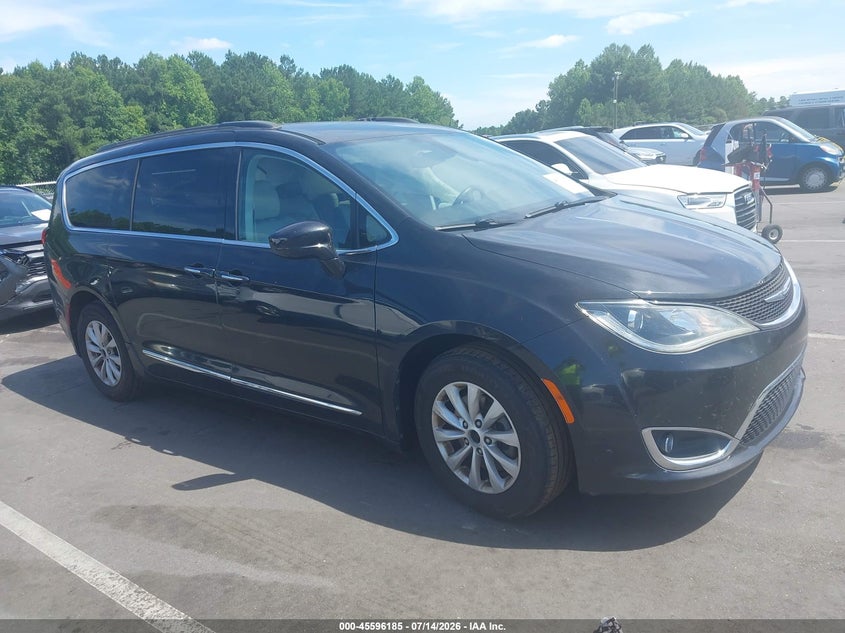 2017 Chrysler Pacifica Touring-L VIN: 2C4RC1BG1HR583355 Lot: 45596185