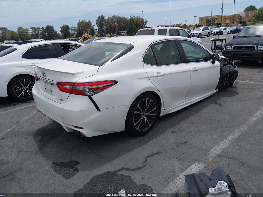 2018 TOYOTA CAMRY auction photo 4