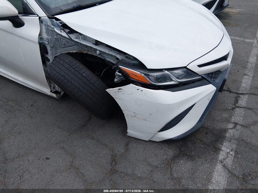 2018 TOYOTA CAMRY auction photo 6