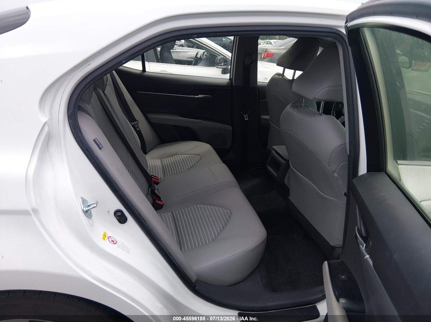 2018 TOYOTA CAMRY auction photo 8