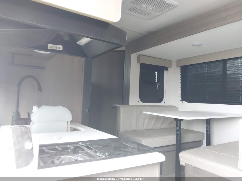 2025 GRAND DESIGN TRANSCEND auction photo 5
