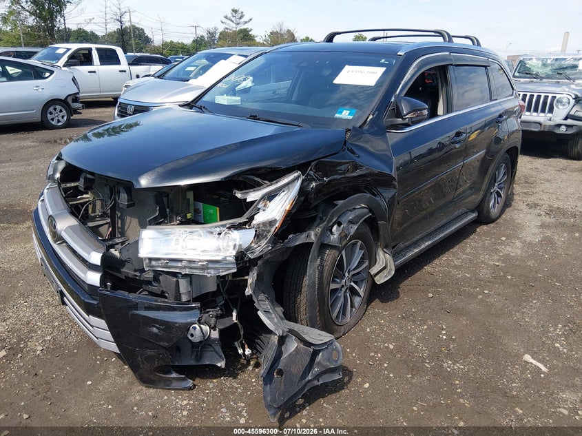 2018 Toyota Highlander, Front End, IAAI, VIN 5TDJZRFH6JS554895 — photo 2