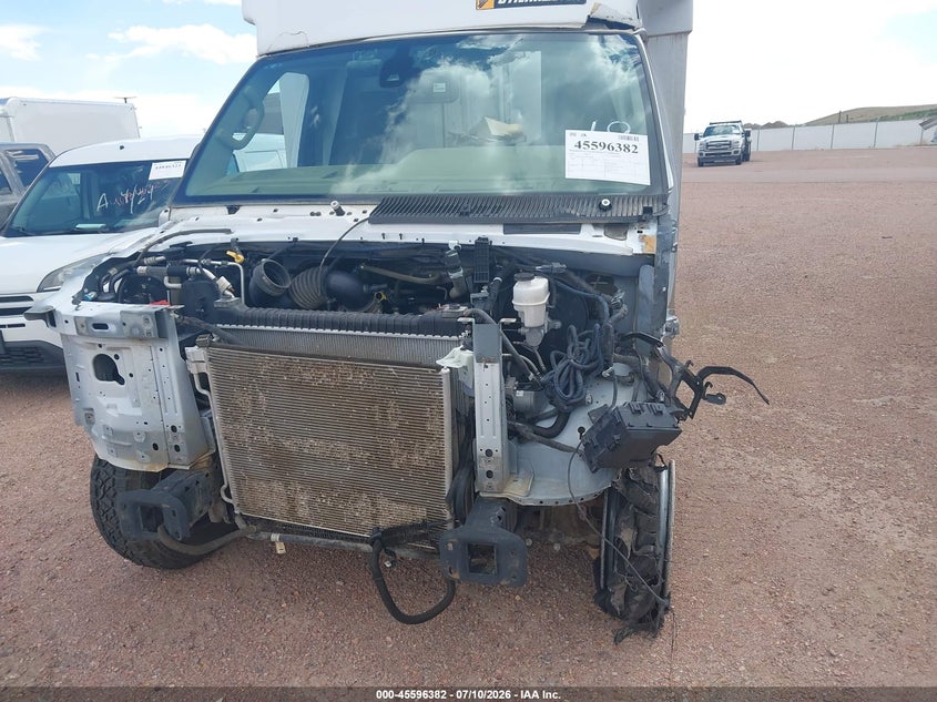2022 Ford E-350 Cutaway VIN: 1FDWE3FN0NDC19827 Lot: 45596382
