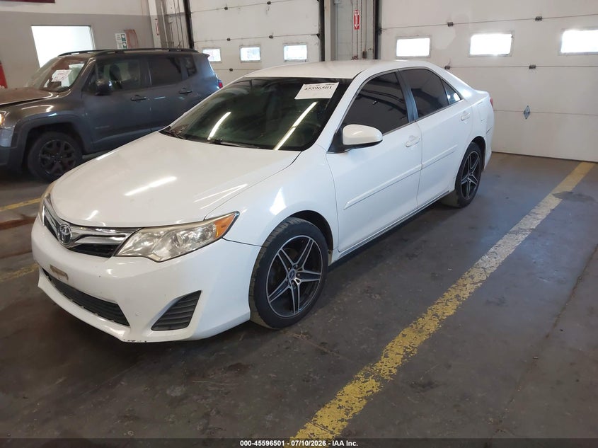 2013 Toyota Camry, Удар ззаду, IAAI, VIN 4T4BF1FK6DR296213 — фото 2