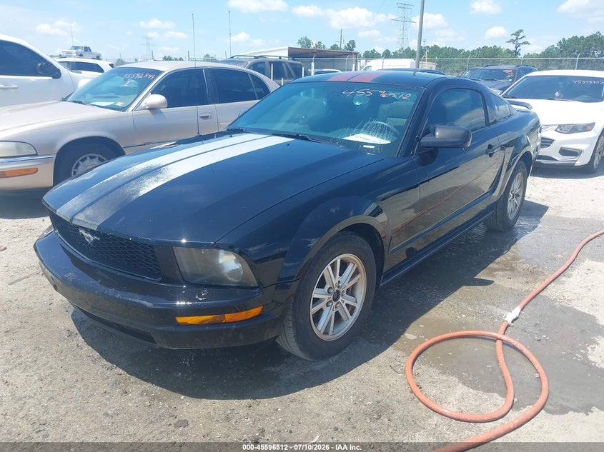2006 FORD MUSTANG auction photo 2