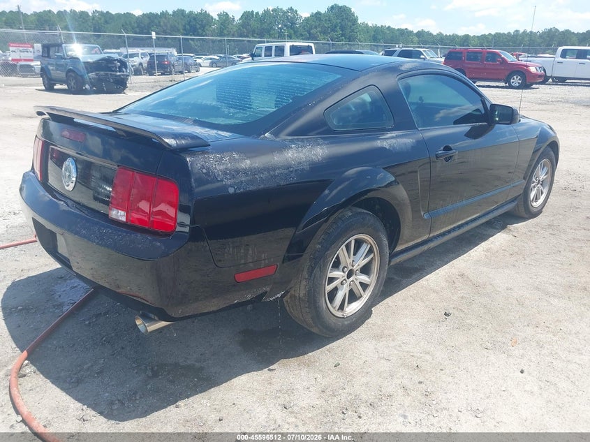 2006 FORD MUSTANG auction photo 4