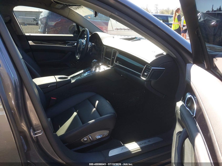 2015 Porsche Panamera 4 VIN: WP0AA2A75FL001290 Lot: 45596543