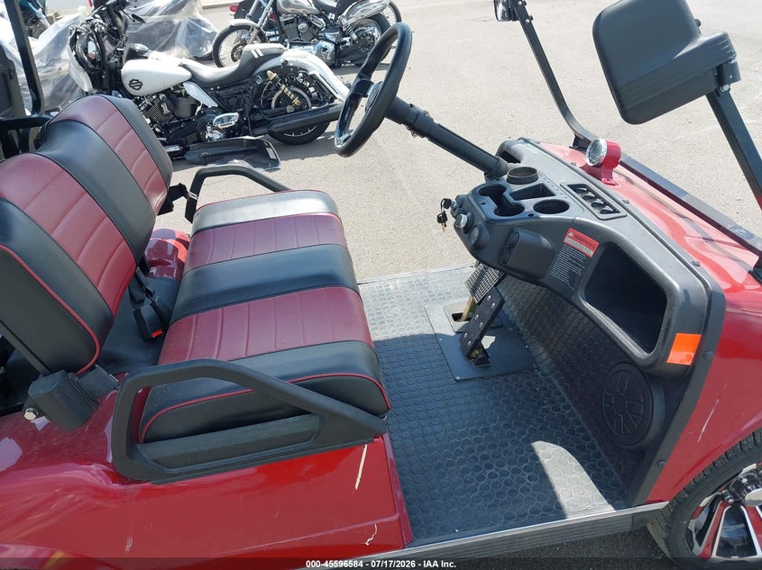 2022 EVOLUTION GOLF CART auction photo 5
