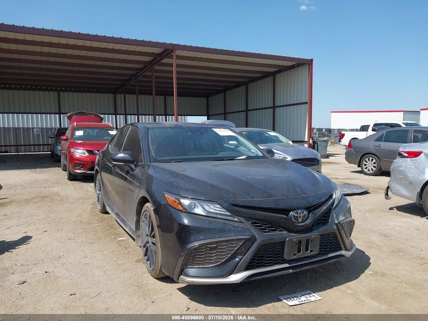 TOYOTA CAMRY - zdjęcie 1