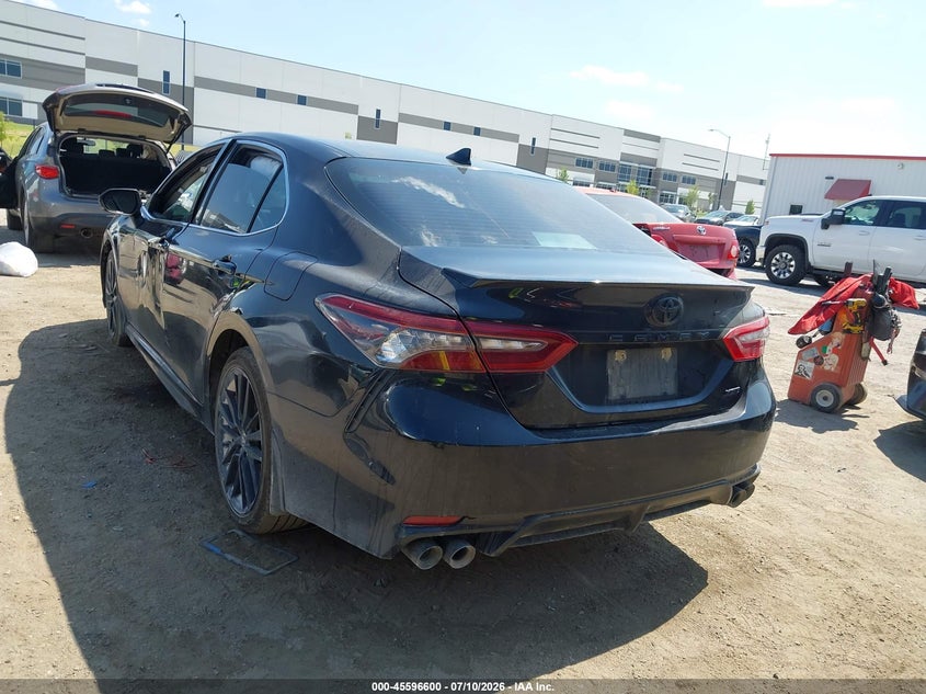 TOYOTA CAMRY - zdjęcie 3