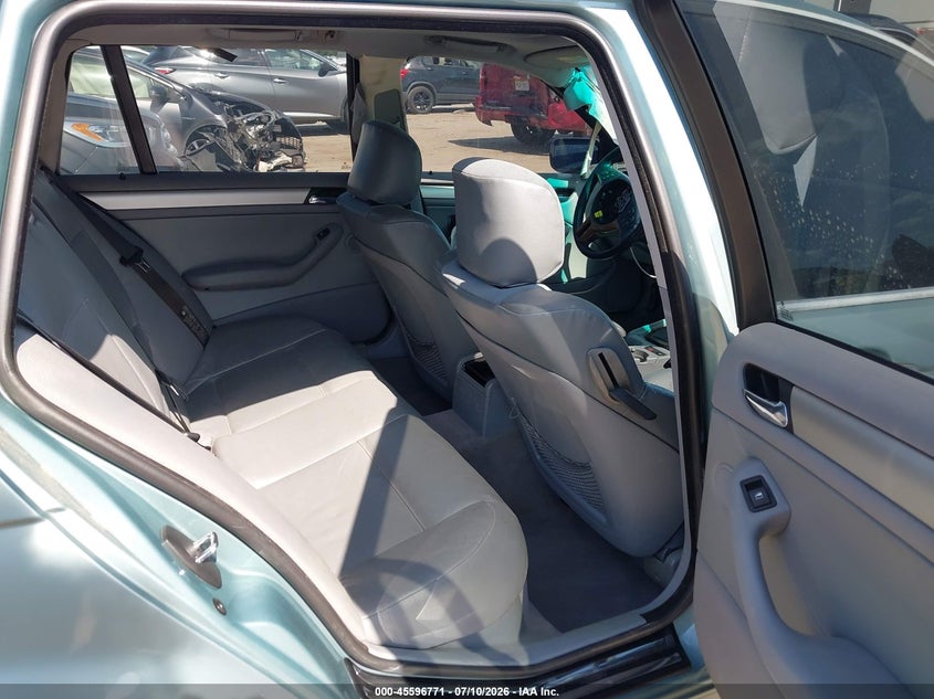 2003 BMW 3 SERIES auction photo 8