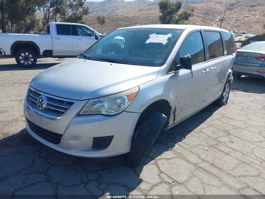 Vin: 2v4rw3d18ar424324, lot: 46095156, volkswagen routan se 20102