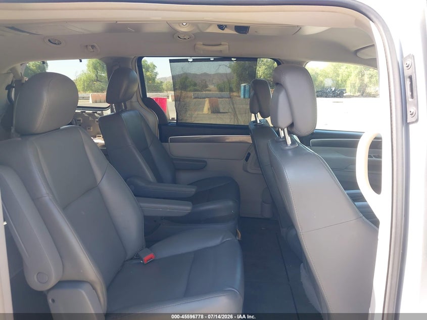 2010 Volkswagen Routan Se VIN: 2V4RW3D18AR424324 Lot: 45596778