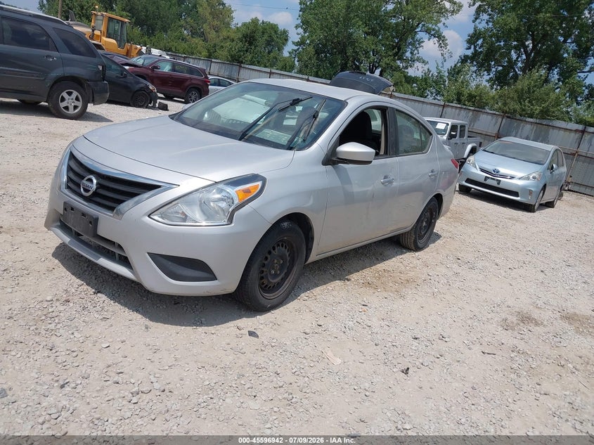 2017 NISSAN VERSA auction photo 2
