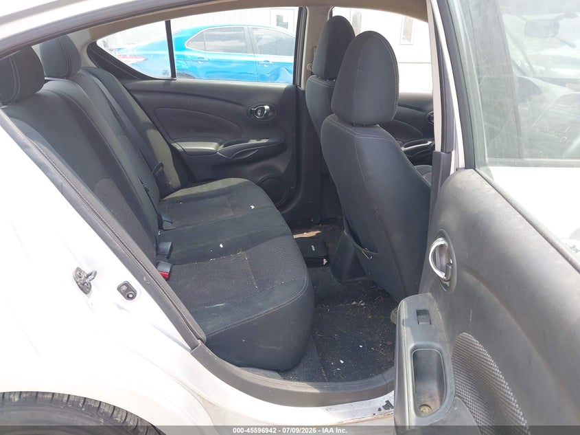 2017 NISSAN VERSA auction photo 8