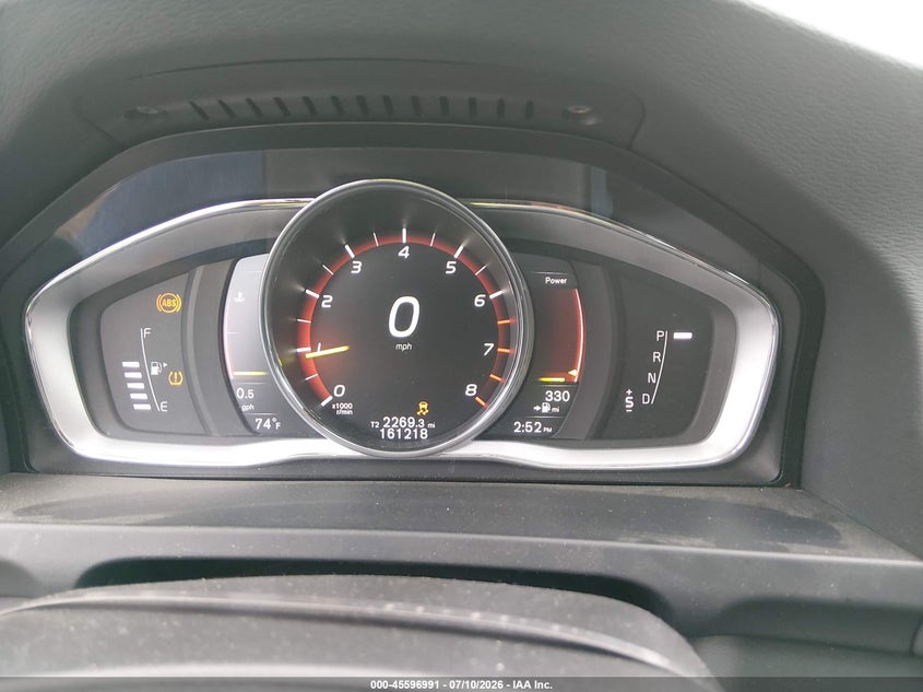 2017 VOLVO V60 CROSS COUNTRY auction photo 7