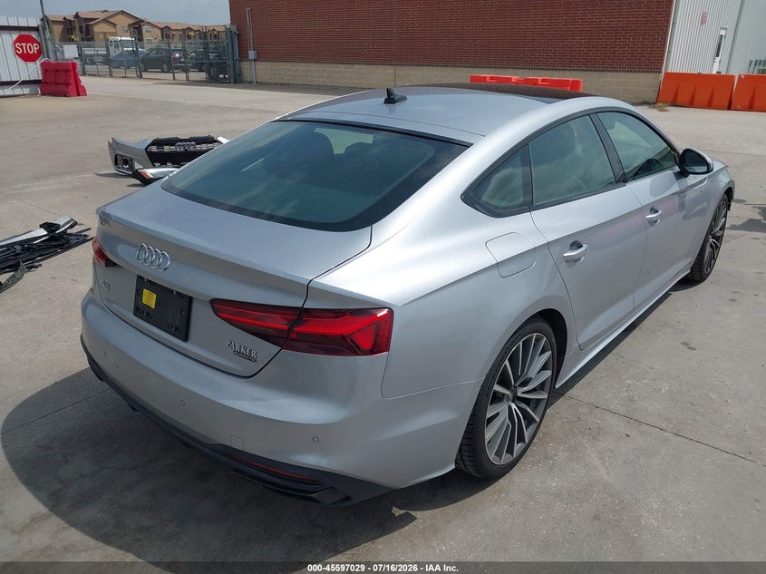 Vin: waucbcf54na029222, lot: 46095407, audi a5 sportback premium plus 40 tfsi quattro s tronic 20224