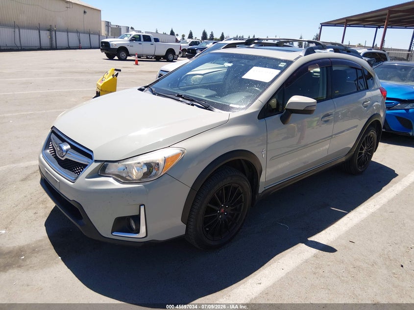 2016 SUBARU CROSSTREK 2.0I LIMITED — Photo 2