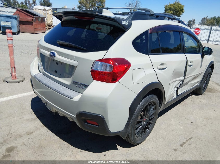 2016 SUBARU CROSSTREK 2.0I LIMITED — Photo 4