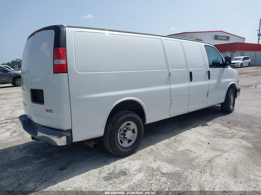 2016 GMC SAVANA 2500 auction photo 4
