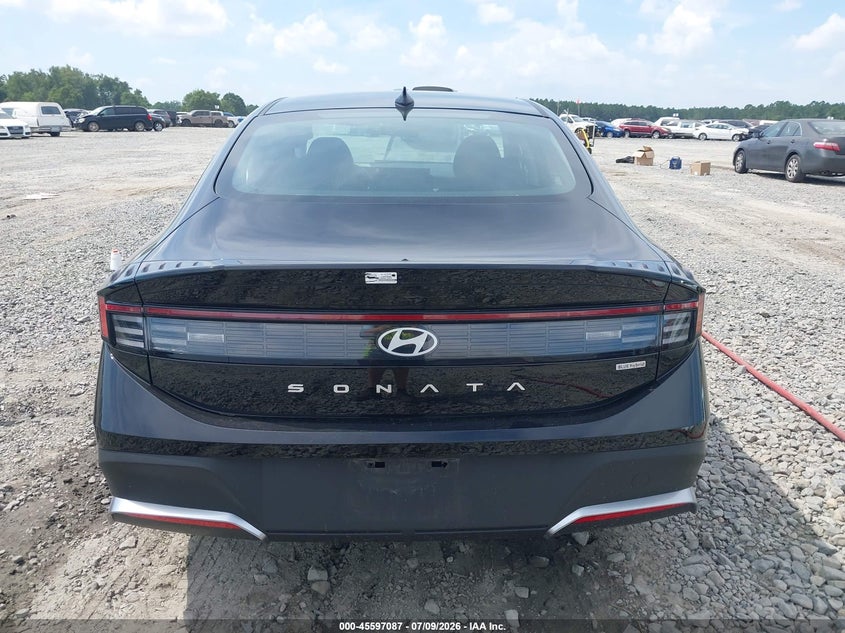 2026 HYUNDAI SONATA HYBRID BLUE — Photo 16