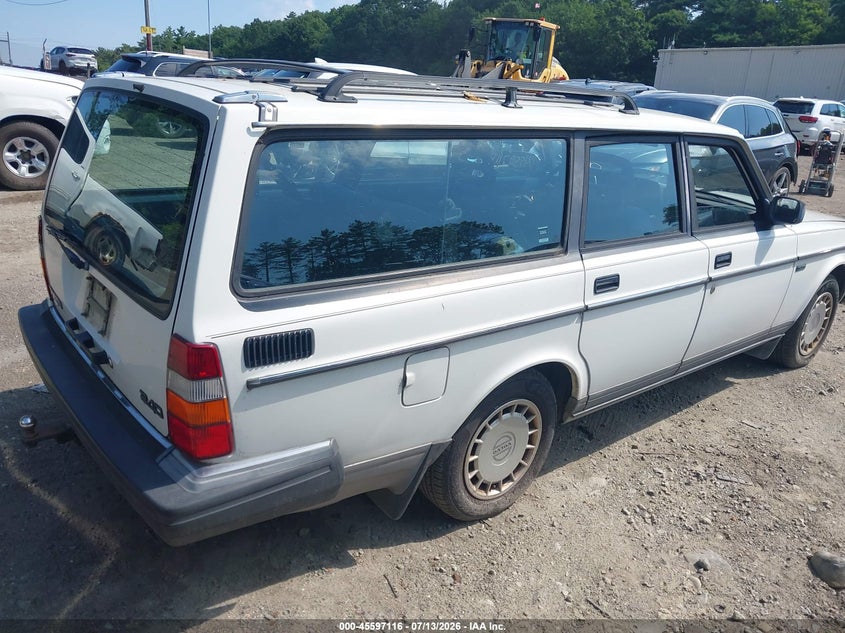 1991 VOLVO 240 auction photo 4