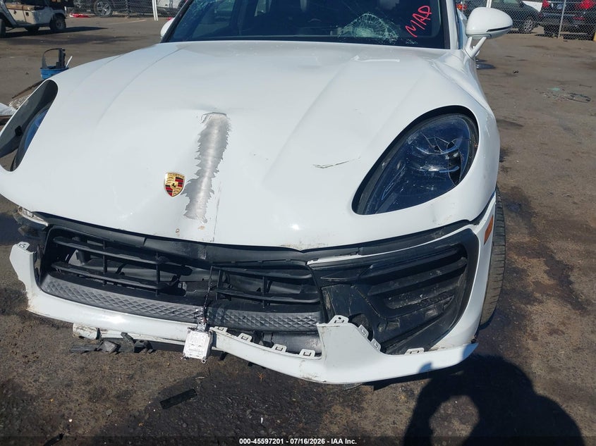 2022 PORSCHE MACAN auction photo 6