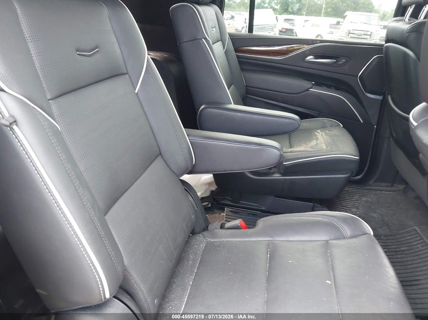 AtlanticExpress - Cadillac Escalade ESV