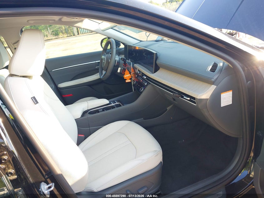 2026 HYUNDAI SONATA HYBRID auction photo 5