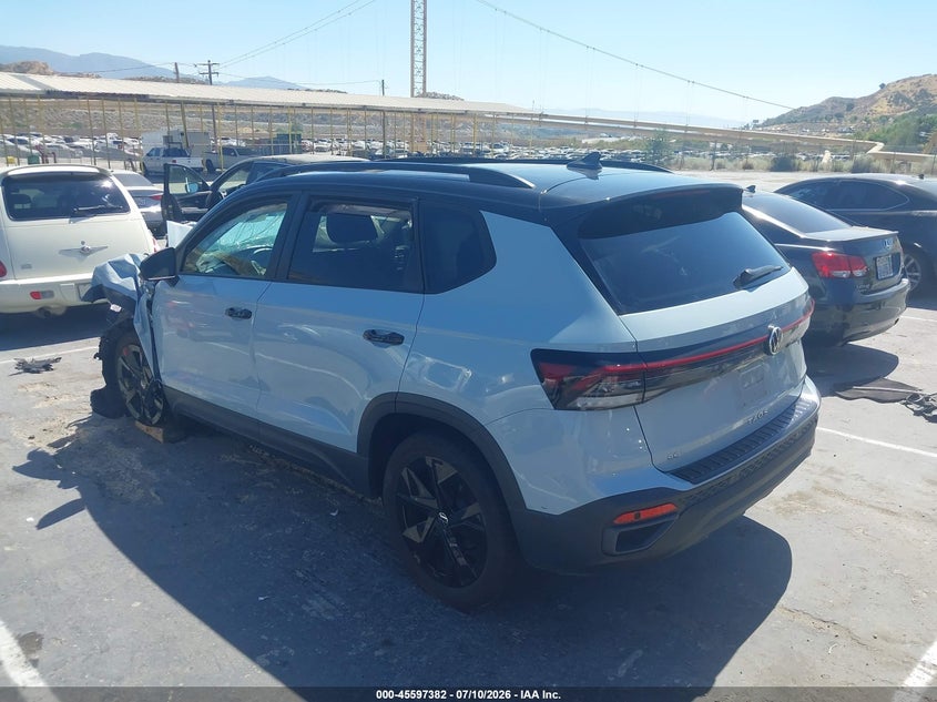 2025 VOLKSWAGEN TAOS auction photo 3